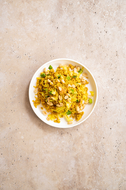 Fried rice met ei, spitskool en kruiden